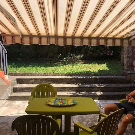 Joli Appartement Avec Terrasse Et Jardin - Vue Sur Montagne Bagnères-de-Bigorre Exterior foto
