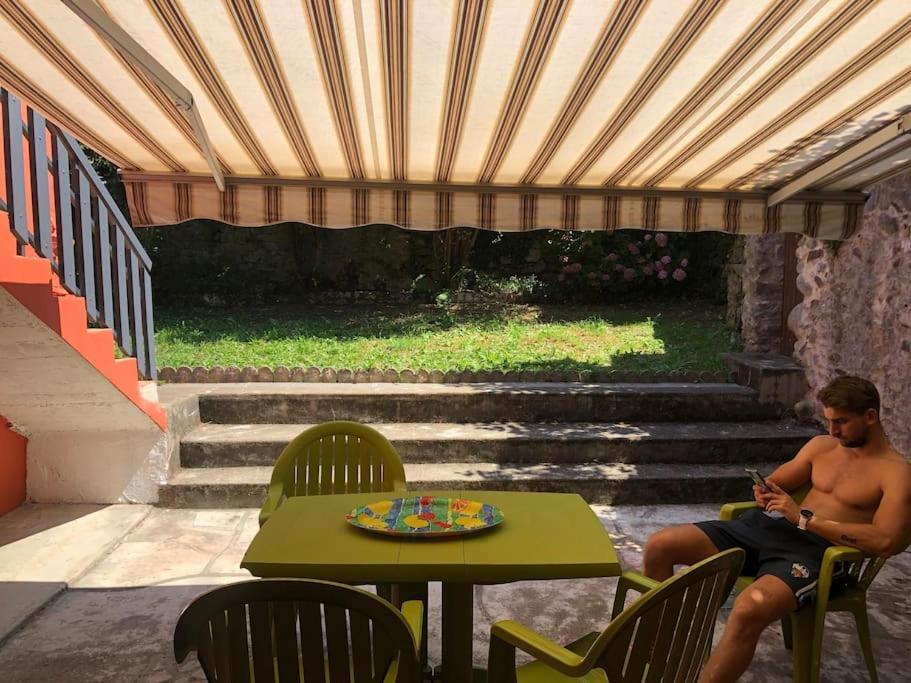 Joli Appartement Avec Terrasse Et Jardin - Vue Sur Montagne Bagnères-de-Bigorre Exterior foto